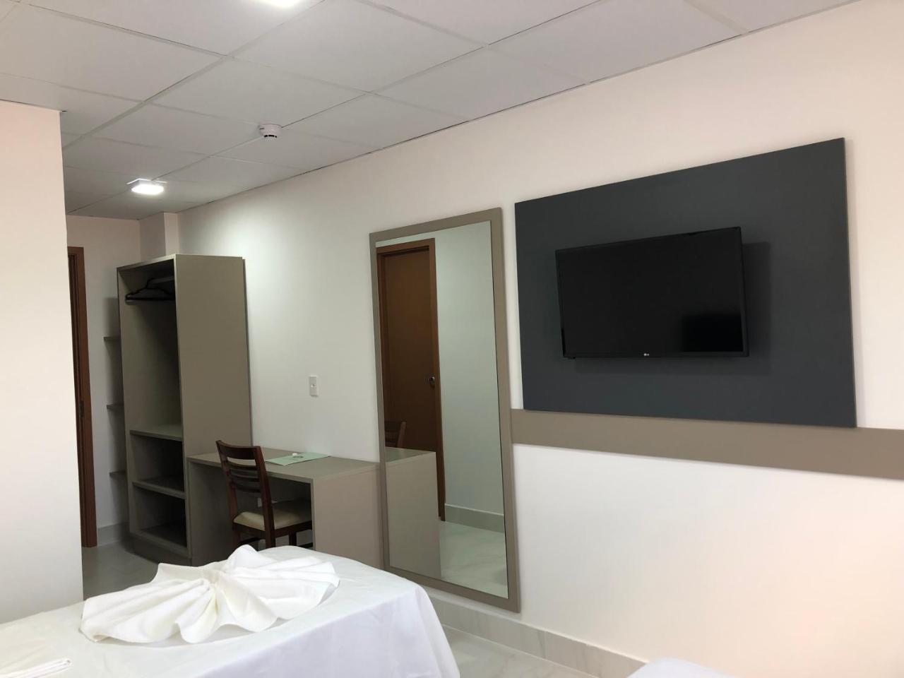 Hotel Oasis De Patos מראה חיצוני תמונה